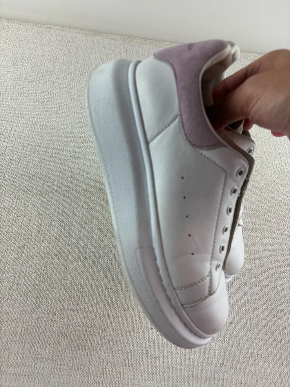 Alexander McQueen girl’s 1.5 White Leather Sneakers with Lavender Heel Tab